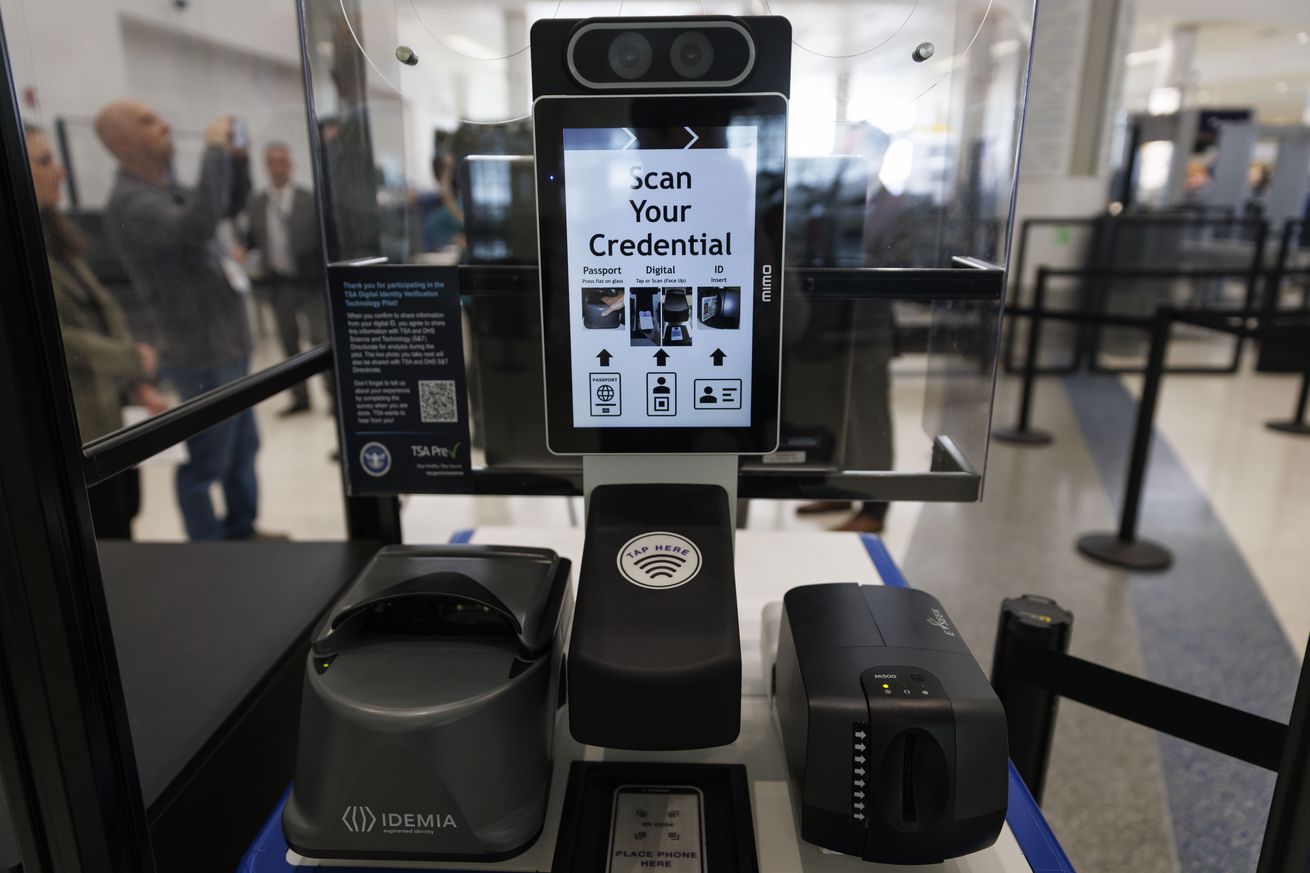 Here’s the letter from 14 senators slamming TSA facial recognition in airports