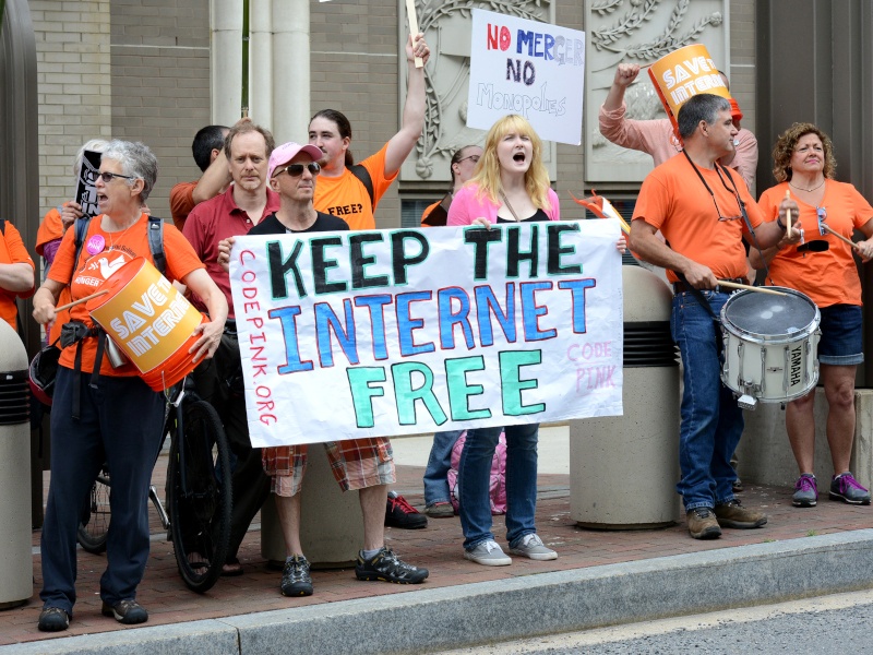 Net neutrality is back: US votes to regulate internet providers