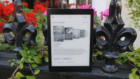 Hands-on review: Kobo Aura One