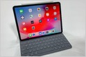 iPad Pro hands-on: beautiful screen, squared off design feels more dense and "pro", lack of 3.5mm jack is puzzling; Pencil feels nicer and better integrated (Nilay Patel/The Verge)