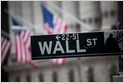 Dealogic data: 38 tech and internet companies valued at $1B+ had an IPO in 2018, the most since 2000 (Corrie Driebusch/Wall Street Journal)