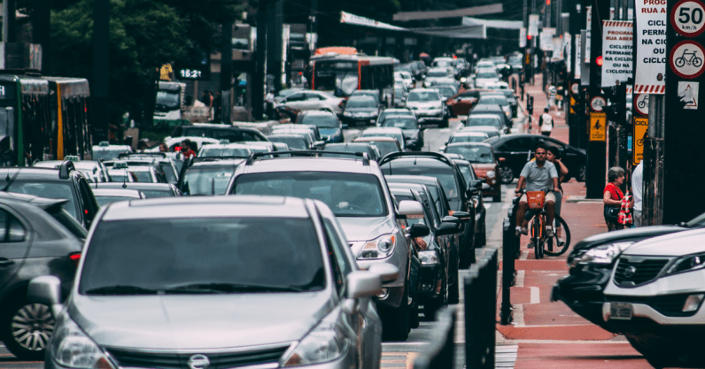 Stingy driverless cars will clog future streets instead of parking
