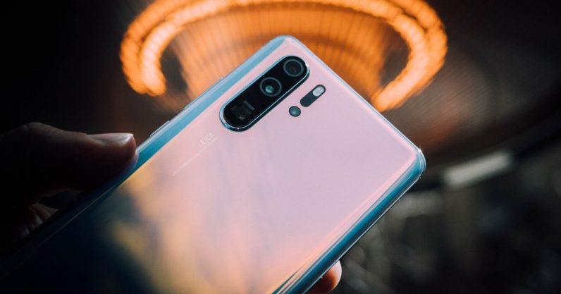 Watch Huawei’s P30 Pro (and its crazy periscope camera) get taken apart