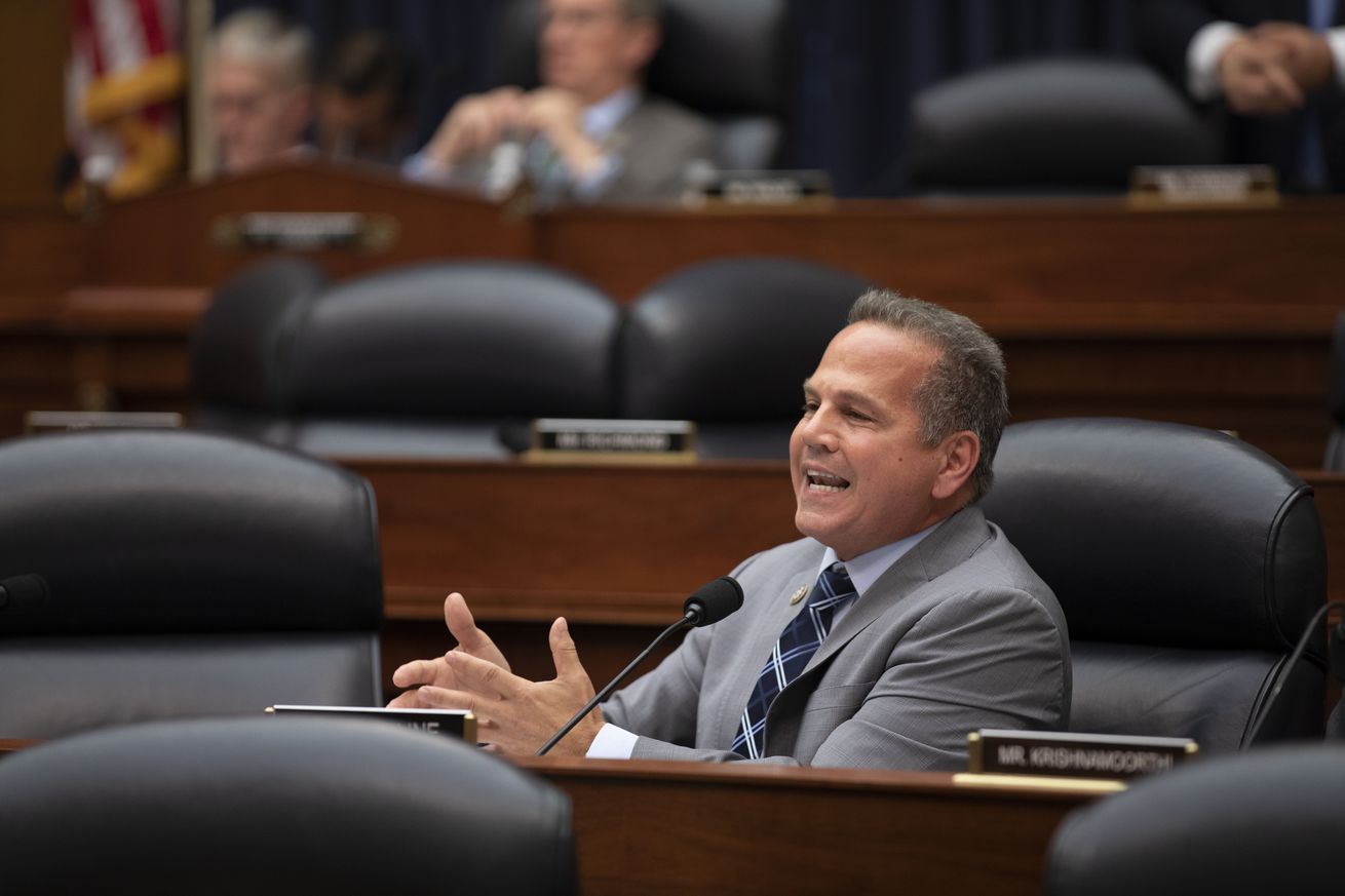 House lawmakers launch antitrust investigation into Big Tech