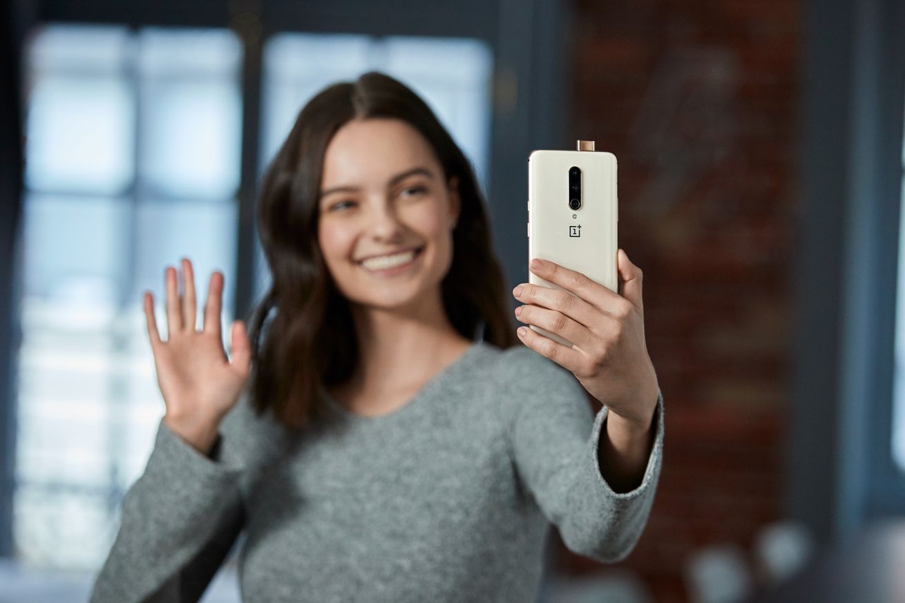 The gold version of the OnePlus 7 Pro is now available