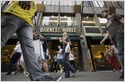 Activist firm Elliott Management to buy Barnes & Noble for ~$683M including debt; in the past five years, B&N has lost more than $1 billion in market value (Lauren Hirsch/CNBC)