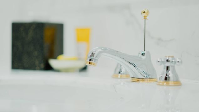 Baking Soda and Vinegar Are Not the Sink-Saving Combo You've Been Led to Believe