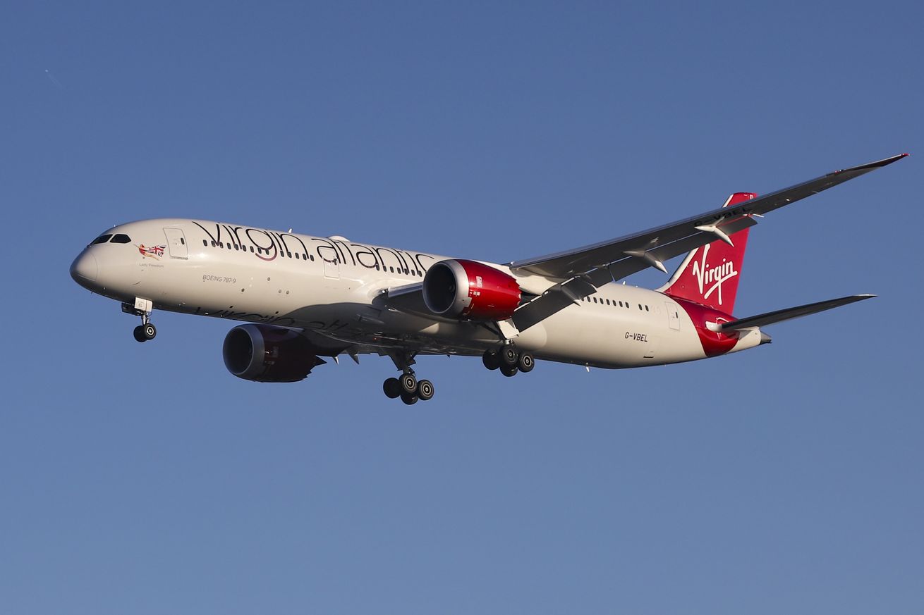 Burning battery pack forces emergency landing of Virgin flight