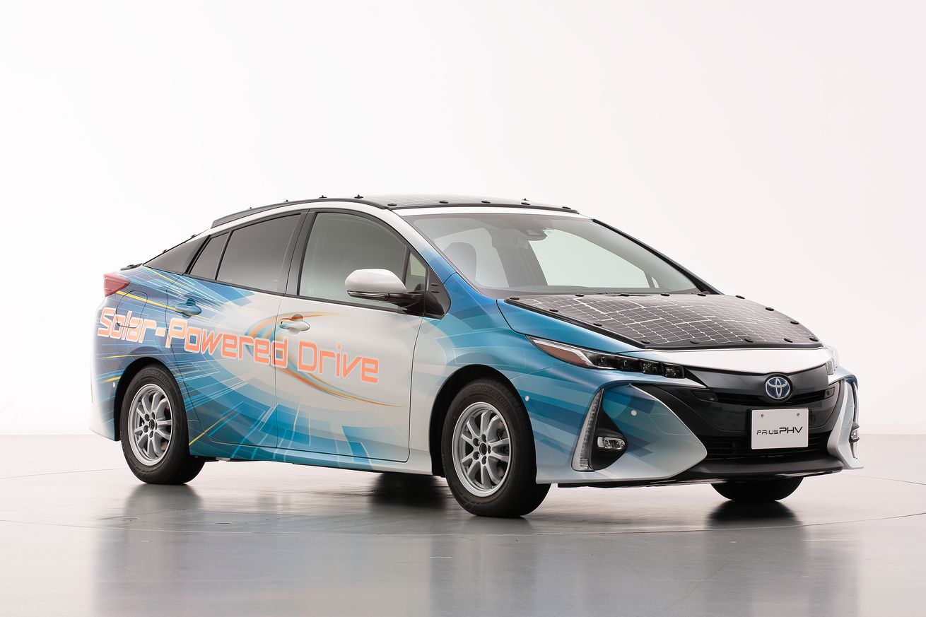 Toyota is testing a much more efficient solar roof for its electric cars