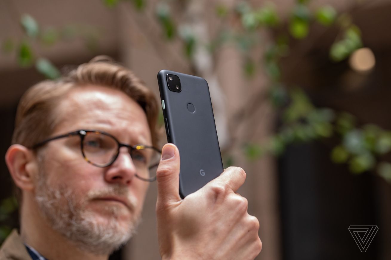 Google will turn selfie retouching off by default with the new Pixel phones
