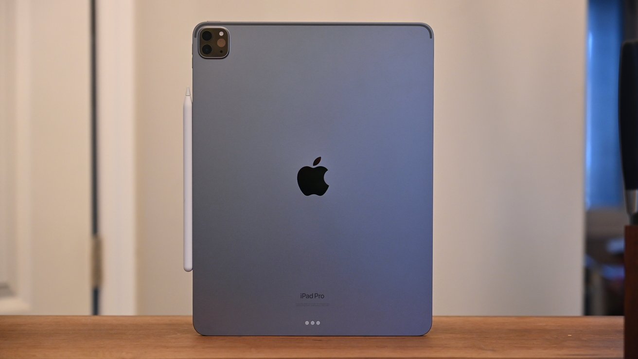 Apple has enough iPad Pro OLED screens ordered to make it through Christmas