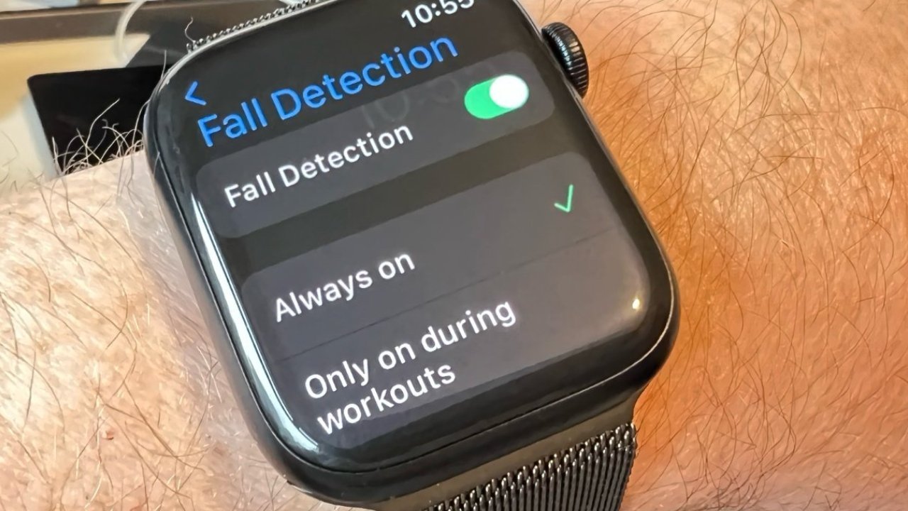 Senior citizen hit by car saved by his new Apple Watch