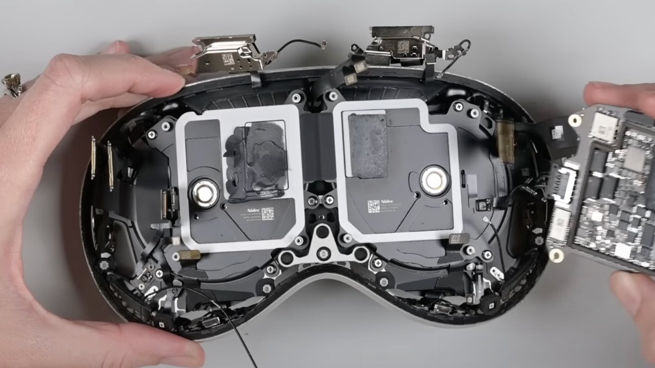Apple Vision Pro crams 50 pixels into the area of one iPhone 15 pixel