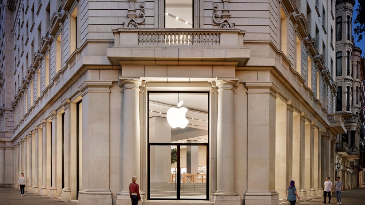 Spain puts $209 million fine on hold while Apple and Amazon appeal