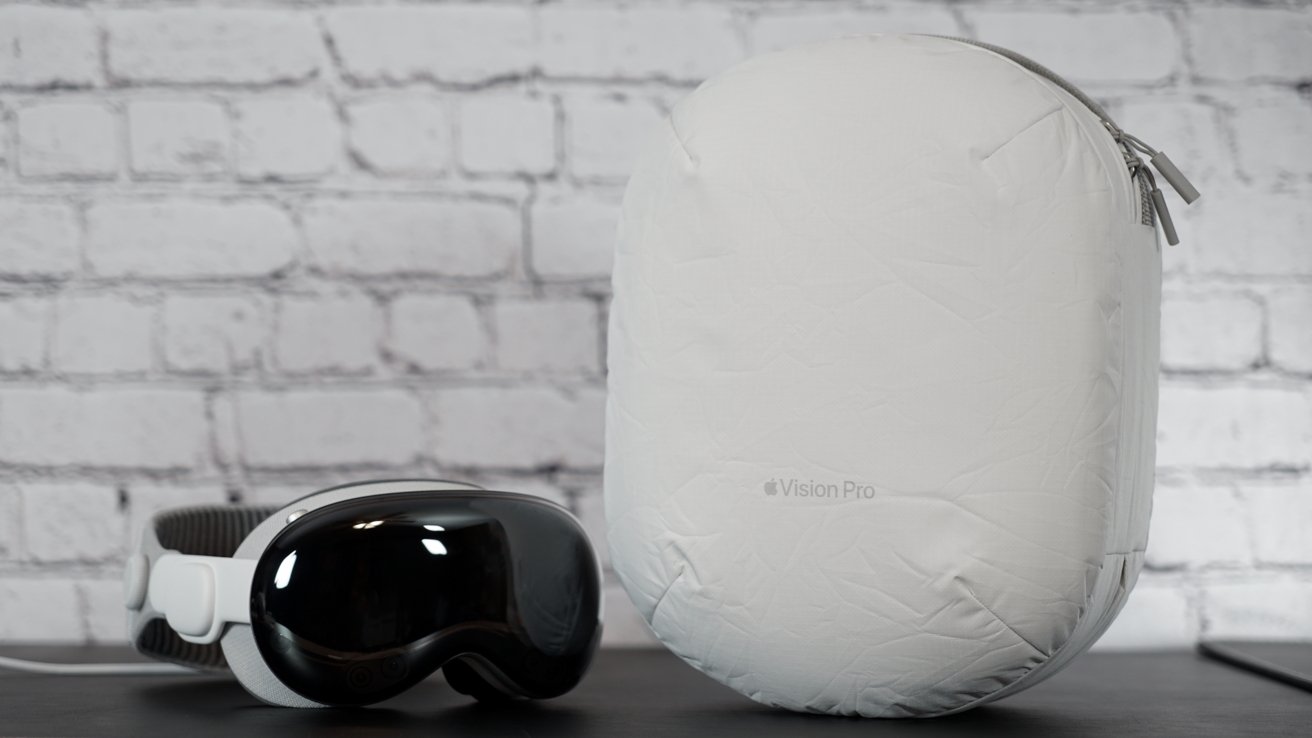 Apple Vision Pro Travel Case review: too-expensive precision cushioning