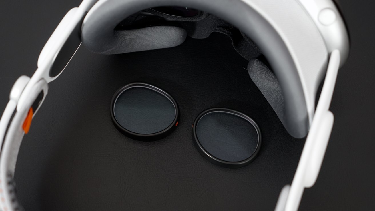 Hands on with Apple Vision Pro ZEISS optical inserts