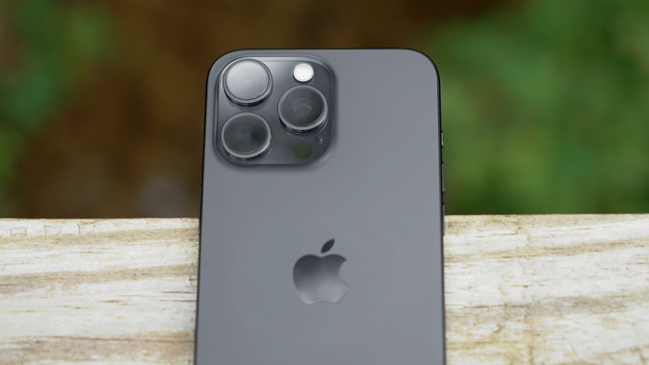 Apple tops Japan’s declining smartphone market