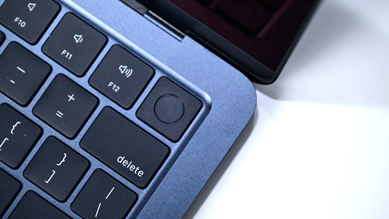 M3 MacBook Air is easy to take apart, but parts pairing is still a pain