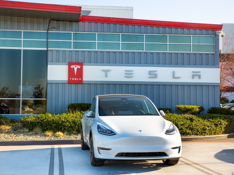 Musk visits China to reportedly push Tesla self-driving tech