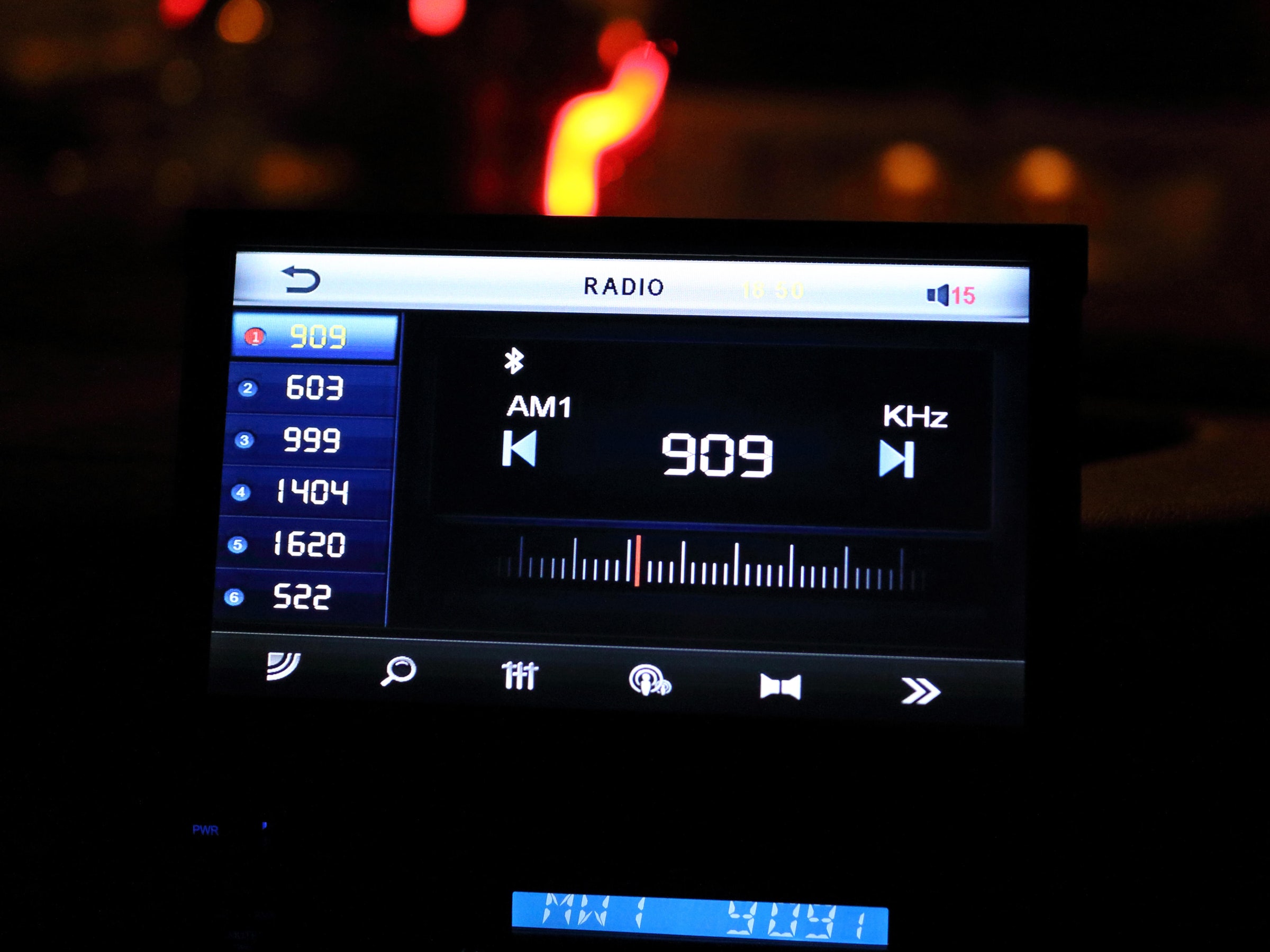 Automakers Want AM Radios Out of Cars. Congress Is About to Require Them