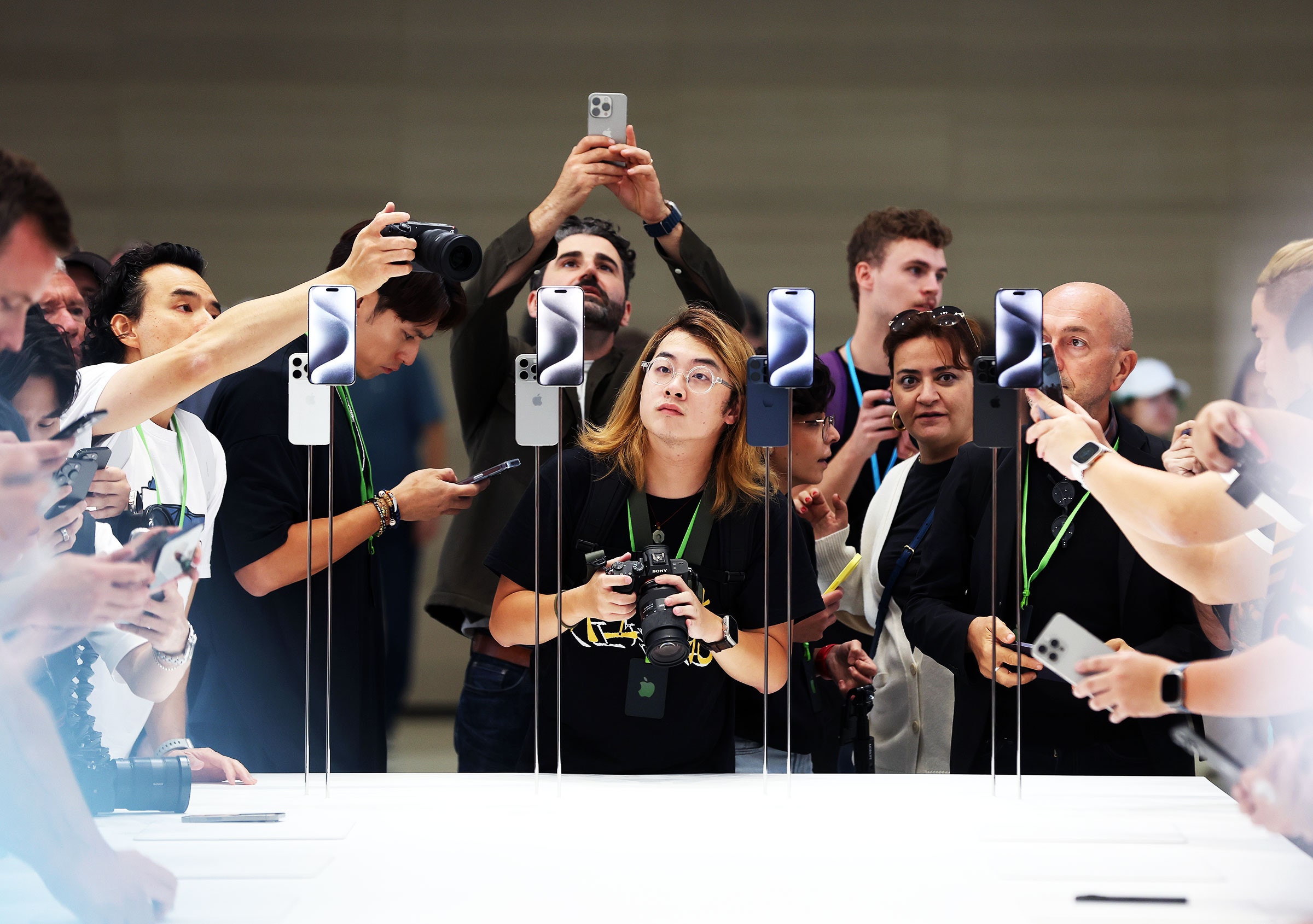 The Case Against Apple Weaponizes the Cult of Cupertino