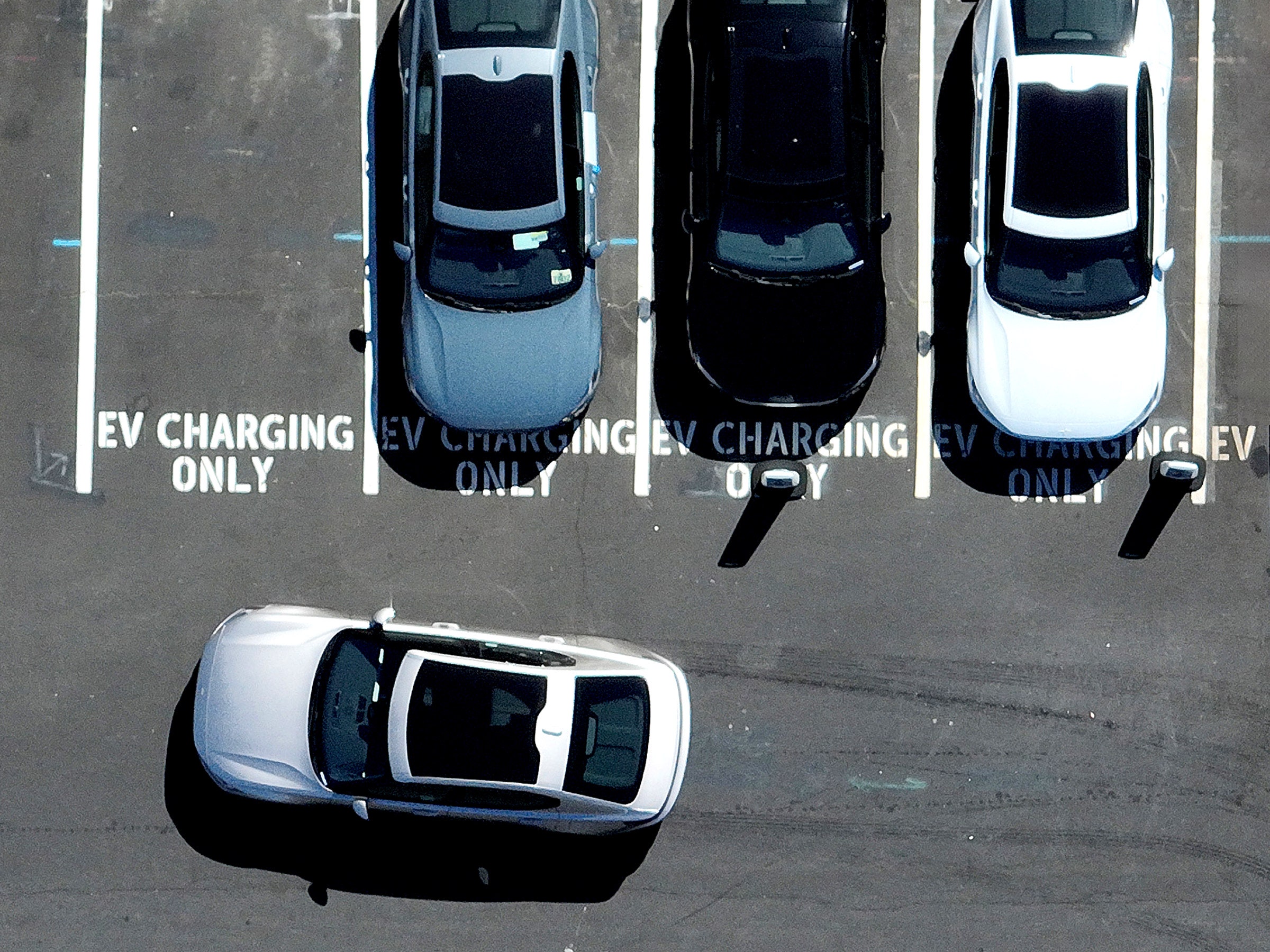 The Switch to Electric Vehicles Was Always Going to Be a Slog