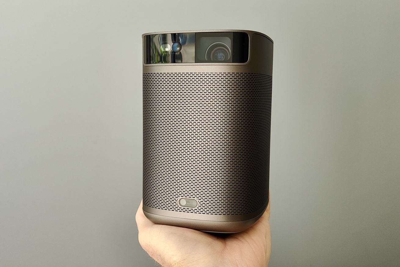 Xgimi’s portable MoGo 2 Pro projector is $200 off right now