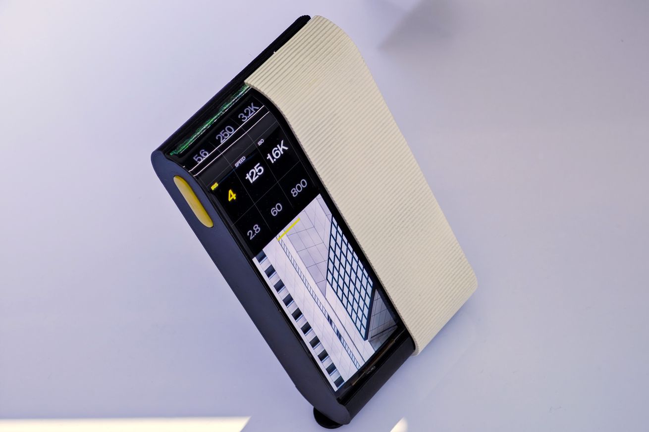 The VWFNDR Keirin is an expansive new concept for the future of cameras