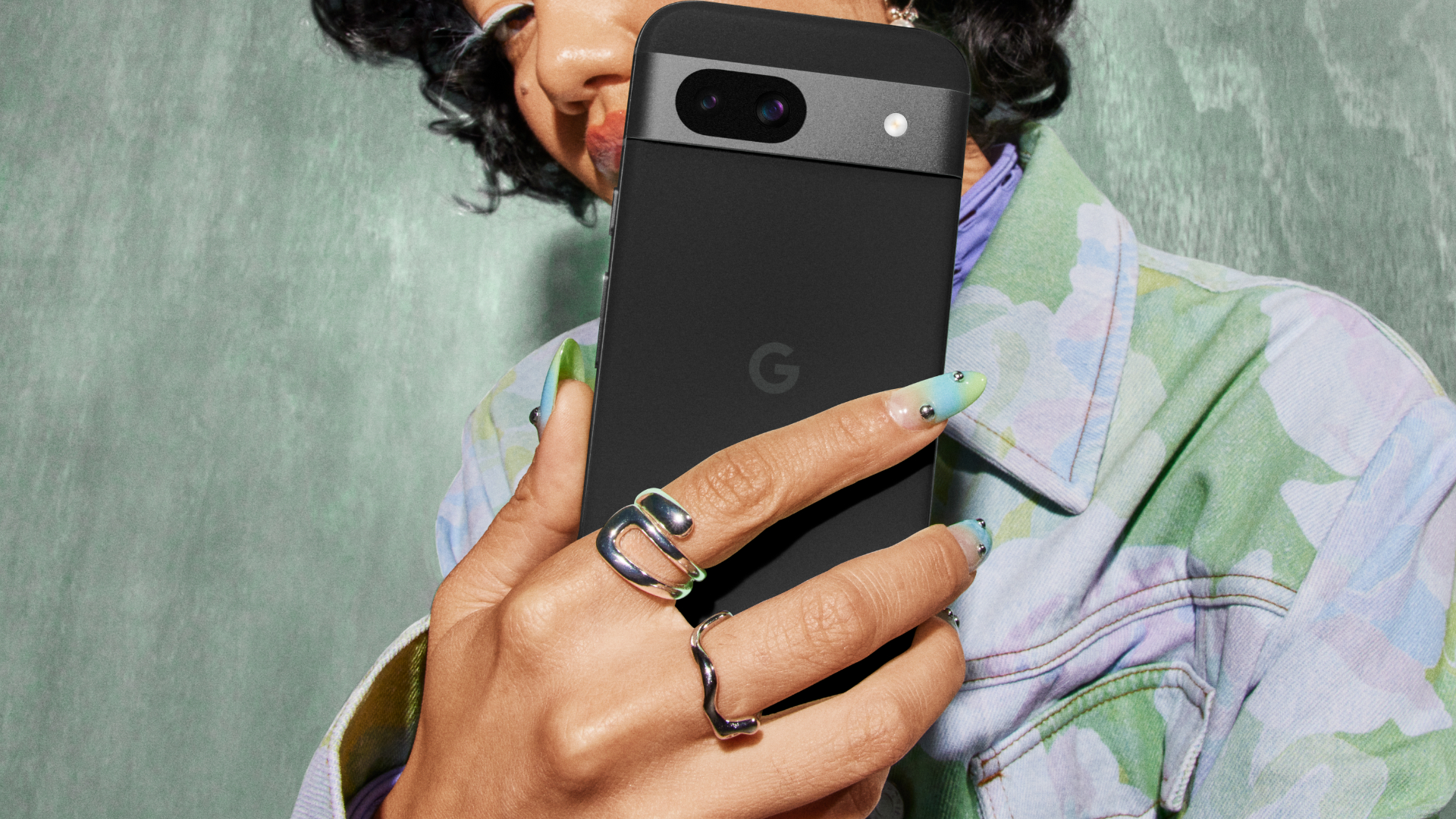 Download the Google Pixel 8a wallpapers here