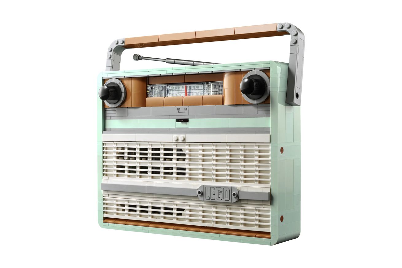 Lego’s new Retro Radio is just for looks