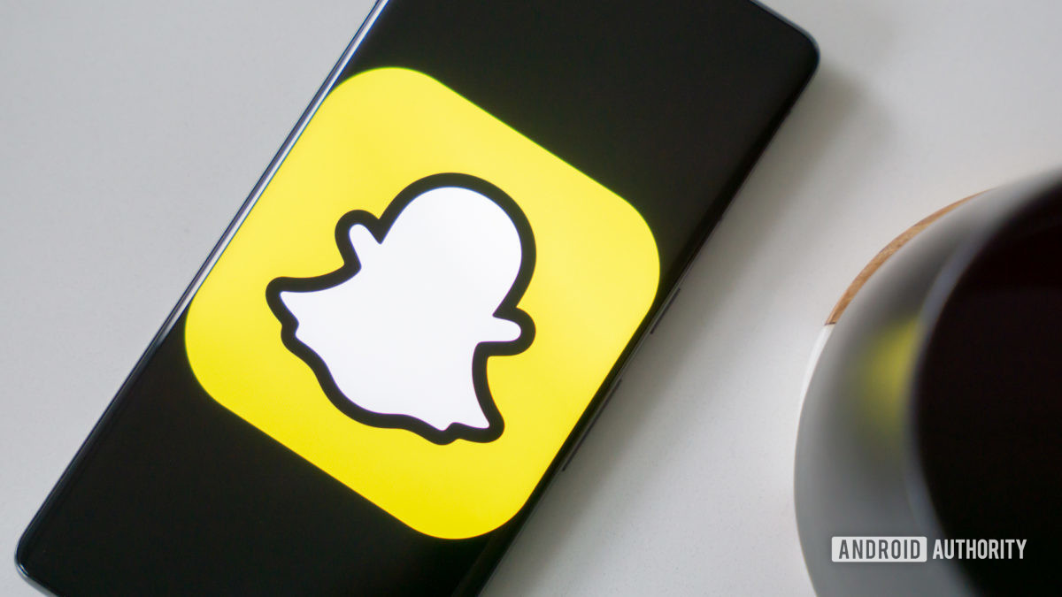 Snapchat is down, and users are unable to send snaps or texts (Update: Back up)