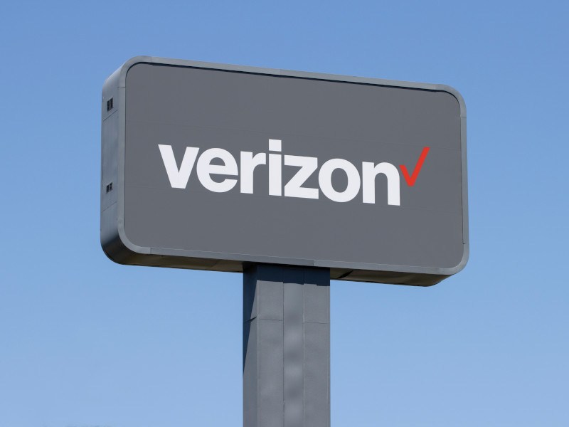 US fines mobile networks for illegally sharing user location data