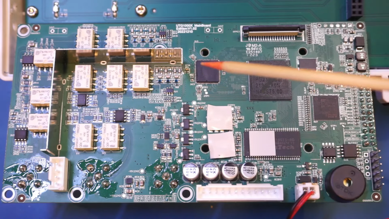 Waveform Generator Teardown is Nearly Empty