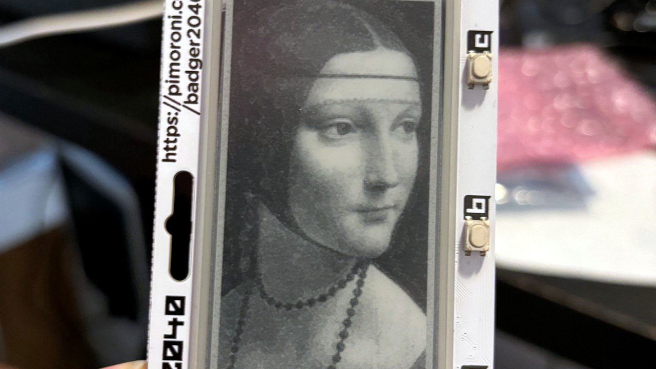 Clever E-Ink Driver Does 32 Levels of Grey, Avoids Update Flicker, And More