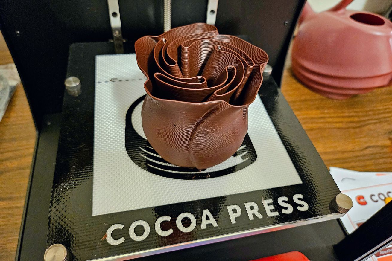 I printed chocolate on a 3D printer and ate it