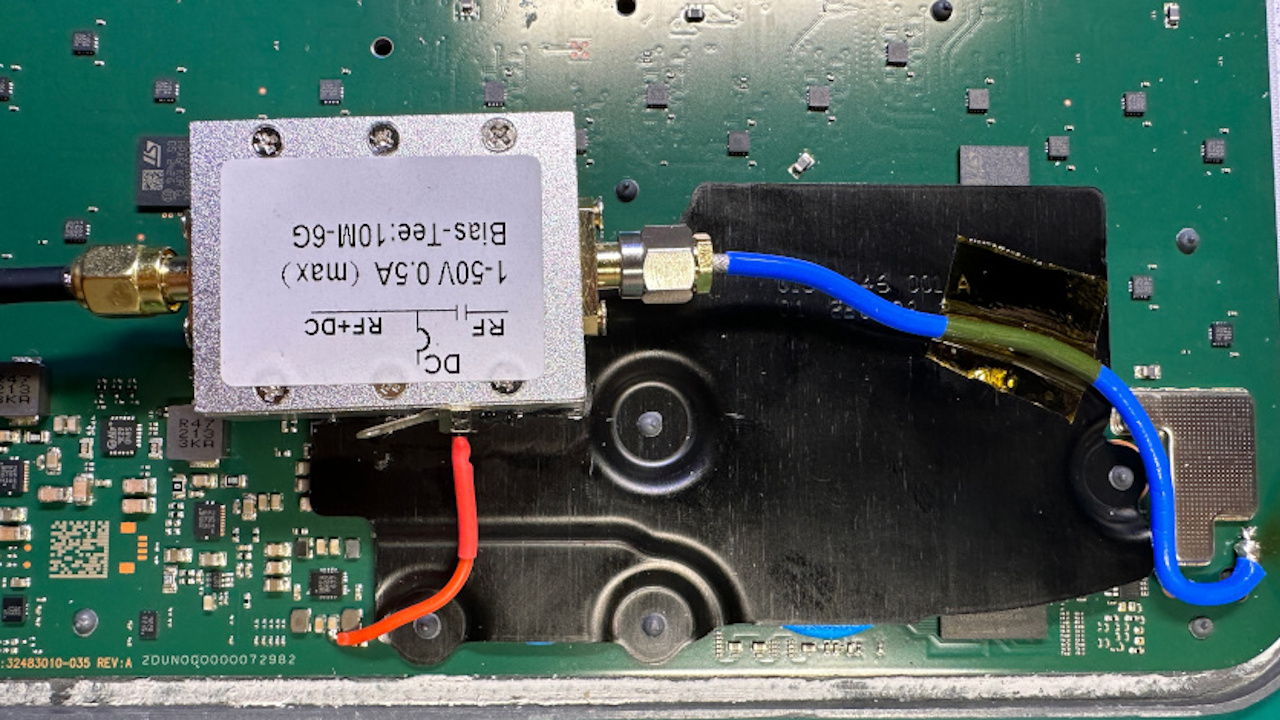 GPS Antenna Mods Make Starlink Terminal Immune To Jammers