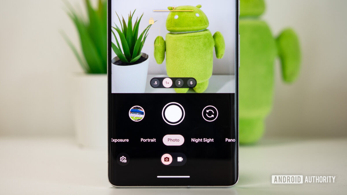 Recent Google Pixel phones have a bizarre camera bug