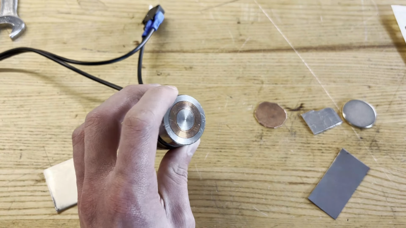Sort of Electromagnet Attracts Copper, Aluminum