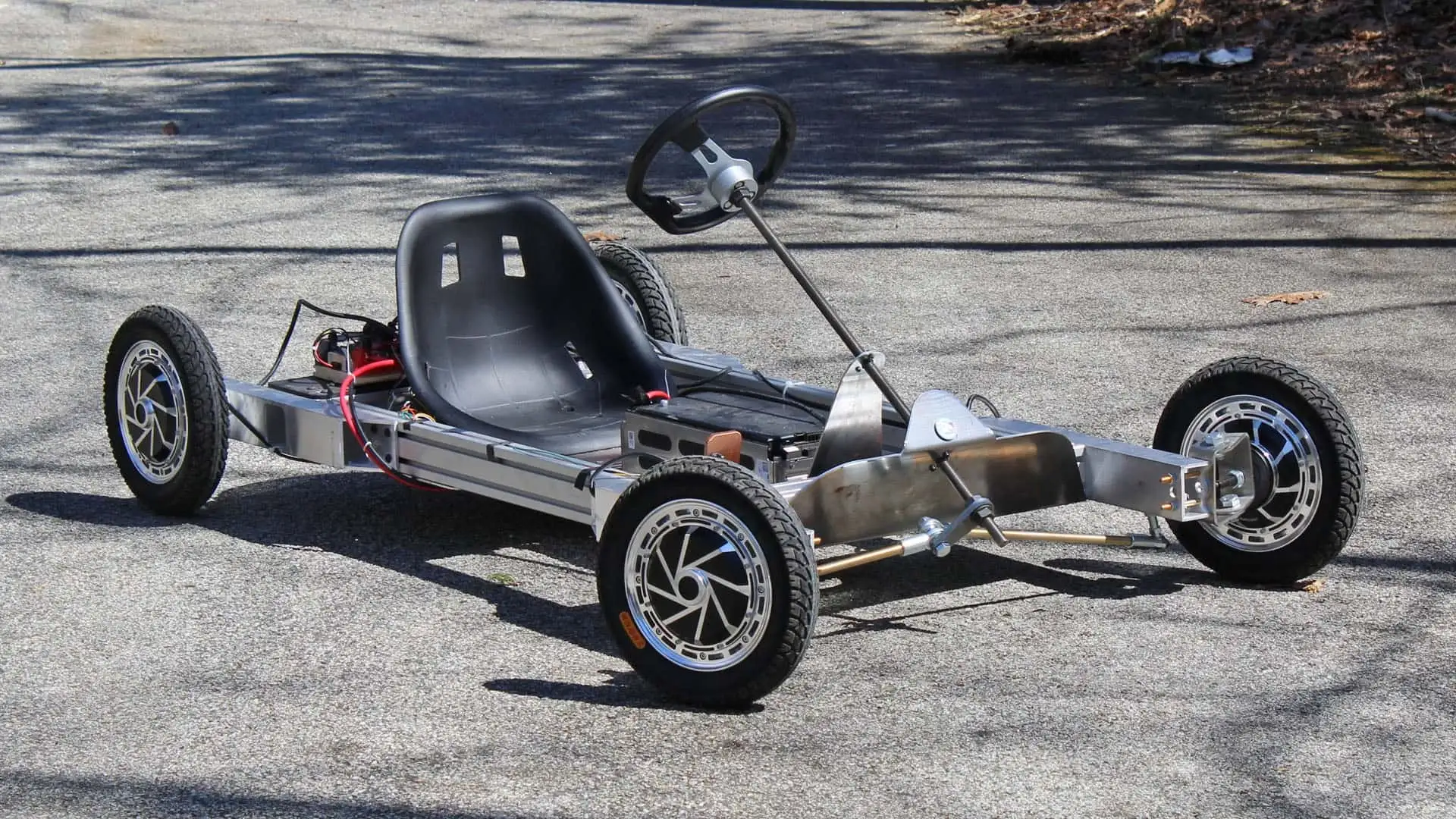 DIY Quad-Motor Go-Kart is a Thrilling Ride