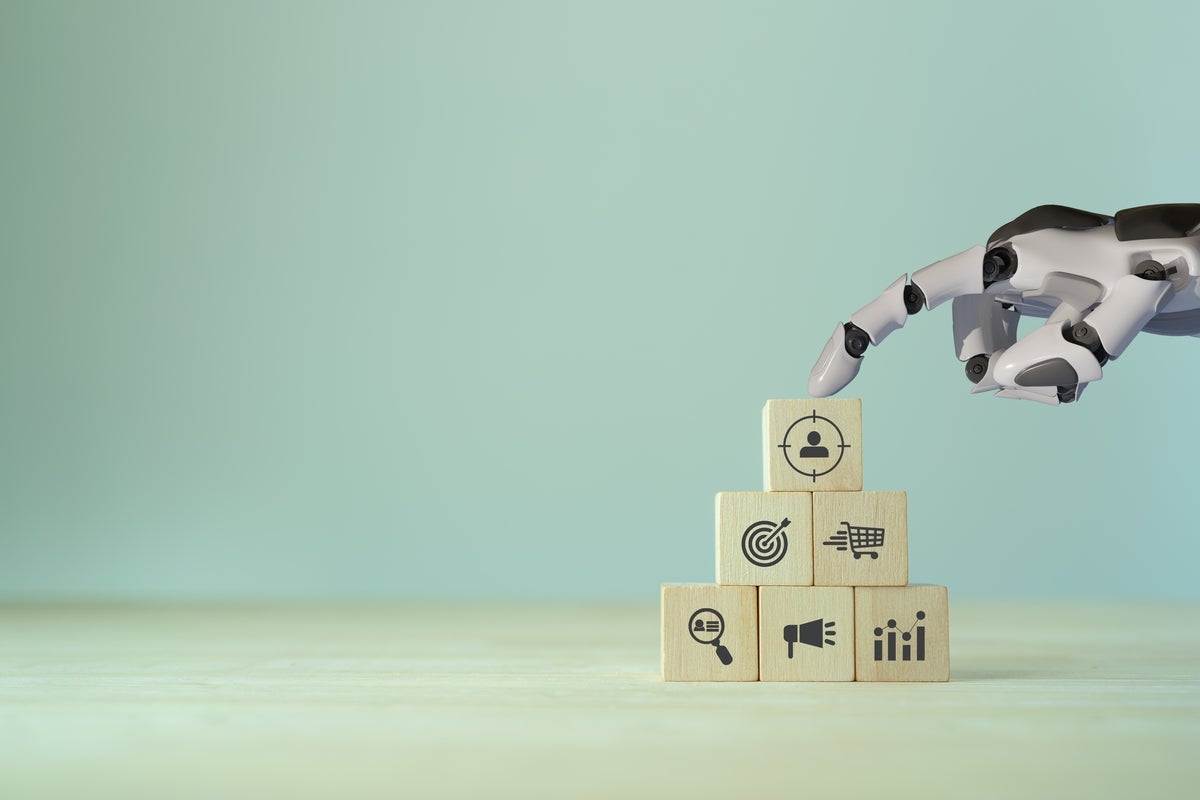 Snowflake’s open-source Arctic LLM to take on Llama 3, Grok, Mistral, and DBRX