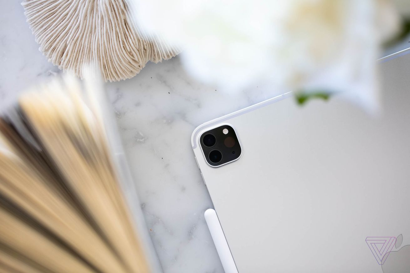 Apple’s earnings show that, yeah, it’s really time for some new iPads